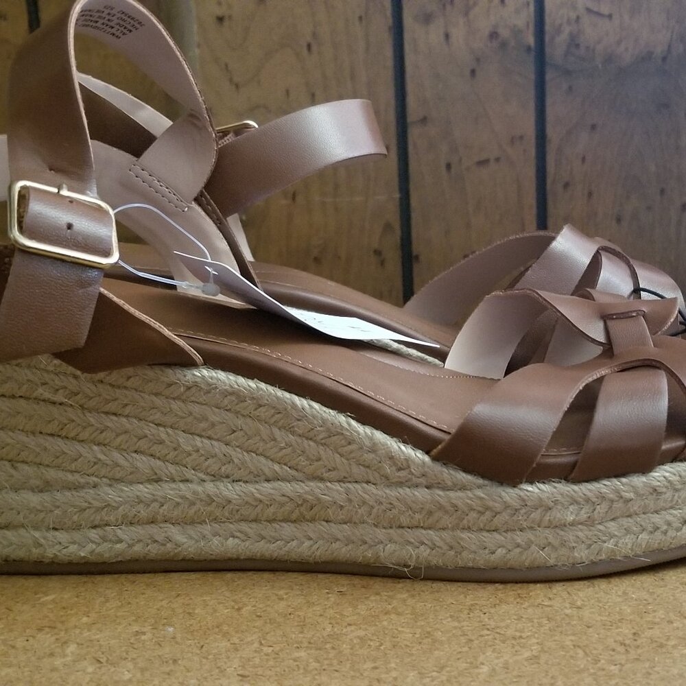 New! Time & Tru Wedges